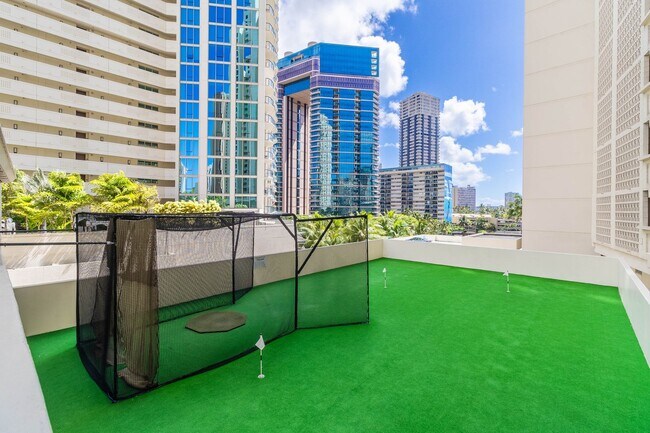 Foto del edificio - RARELY AVAILABLE, HIGH-FLOOR, "DIRECT OCEA...