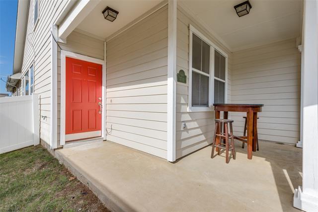 Building Photo - 1729 Cambridge Dr