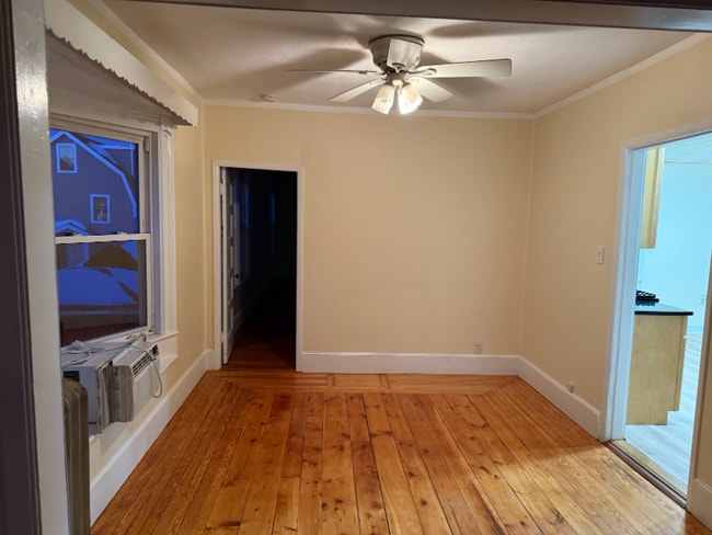 Foto del edificio - 33-33 Graves Ave