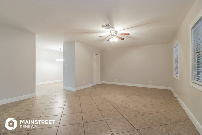 Building Photo - 1515 Constantine St