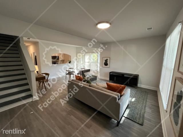 Foto del edificio - 3 br, 2 bath House - 885 Wood St NW