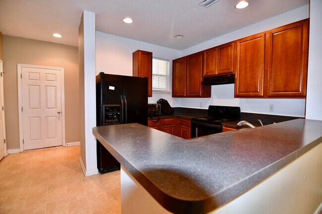 Foto del edificio - 2379 Sunset Bluff Dr