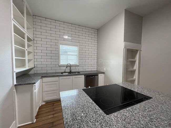 Foto del edificio - 721 W Monterey St