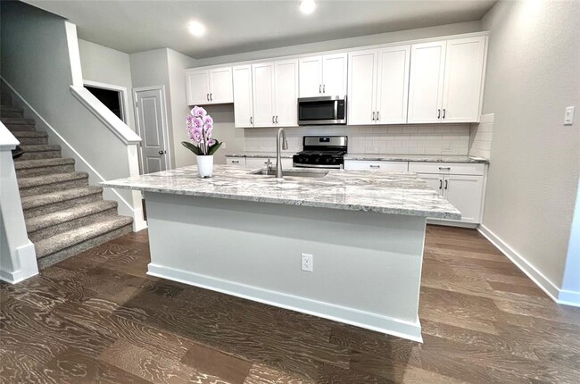 Building Photo - 2500 Forest Creek Dr