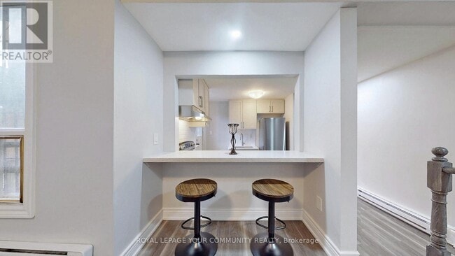 Building Photo - 1228 King St W