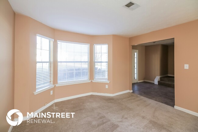 Building Photo - 2095 Sugar Creek Falls Ct