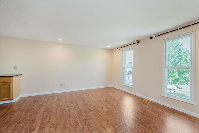 Building Photo - 5951 Staffordshire Cir