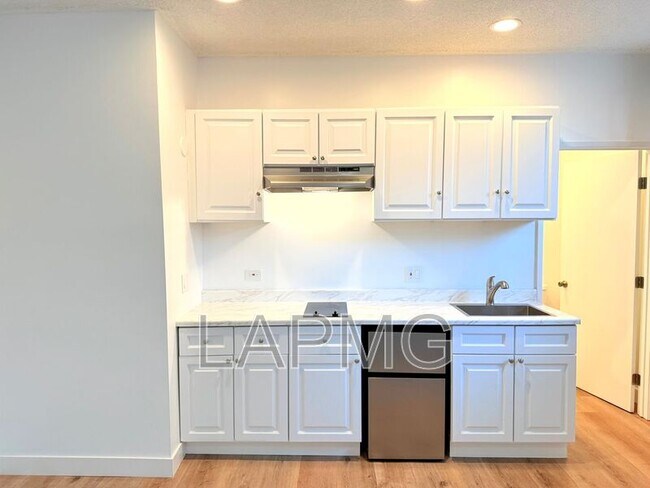 Foto del edificio - 804 A Princeton St