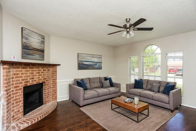 Building Photo - 948 Fenway Ln