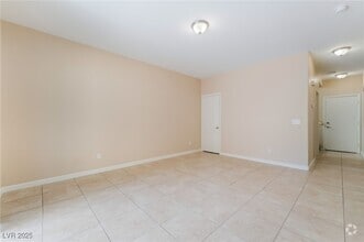 Building Photo - 5086 Echo Shire Ave
