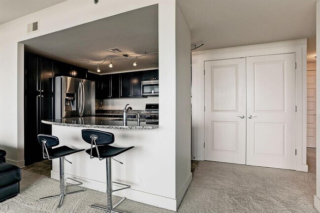 Foto del edificio - 801 E Beach Dr