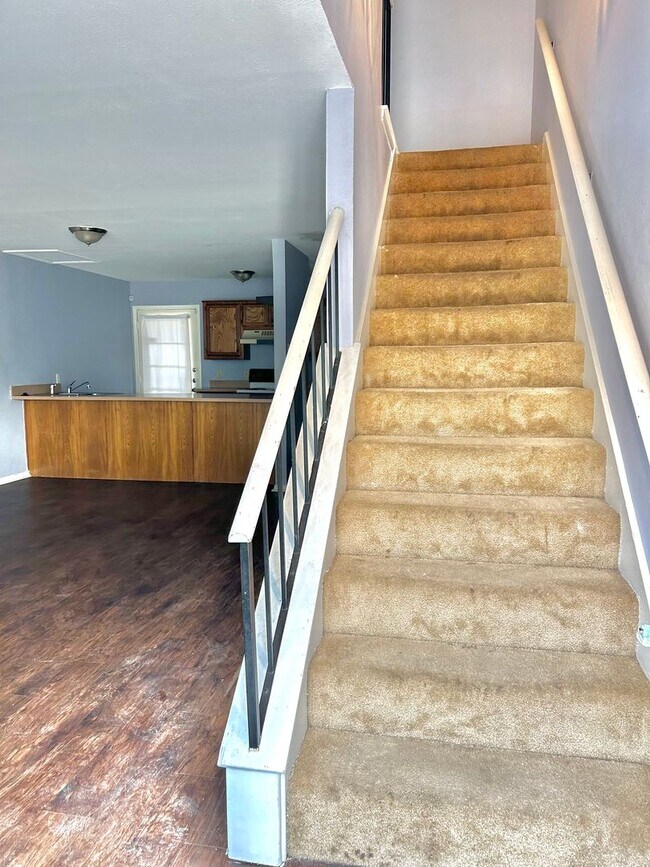 Foto del edificio - 2 Bed 1.5 Bath Townhome