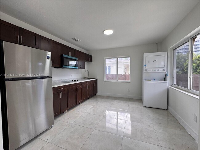 Foto del edificio - 2803 SW 26th St