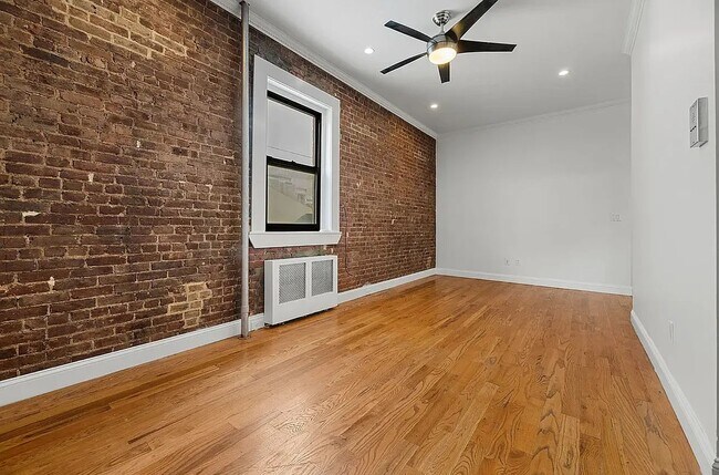 Foto del edificio - 63 East 125th Street