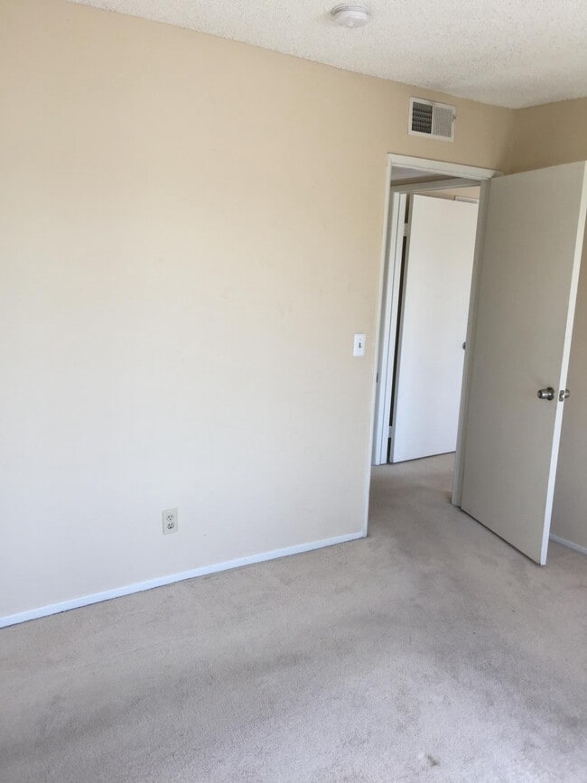 Building Photo - 14610 Erwin St