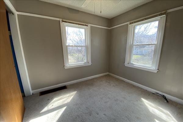 Building Photo - 1 bedroom unit