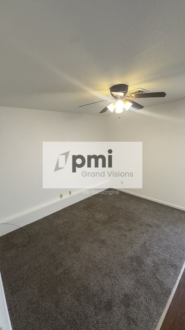 Foto del edificio - 2151 11th St