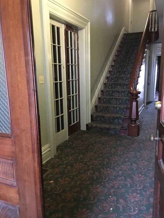 Foto principal - 918 W 4th St