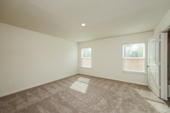Building Photo - 7211 Aaron Jordan Dr