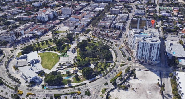 Foto del edificio - 1830 Radius Dr