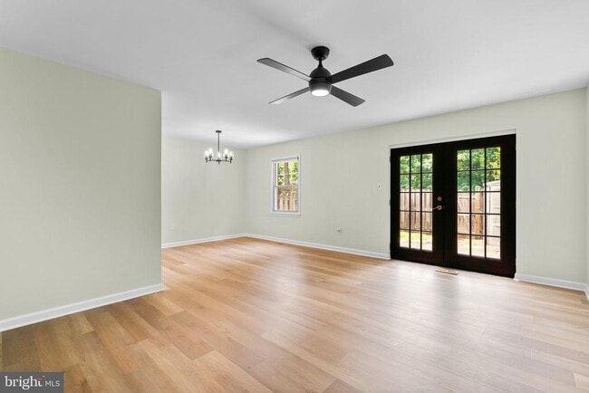 Building Photo - 16 Cornerwood Ct