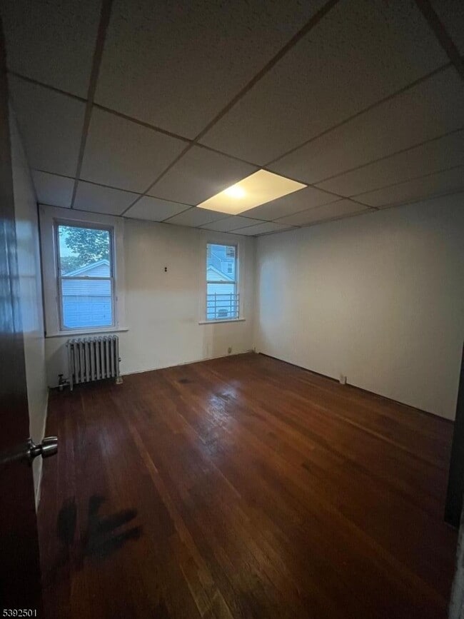 Foto del edificio - 577 Tremont Ave