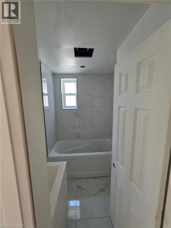 Building Photo - 567 Woolwich St