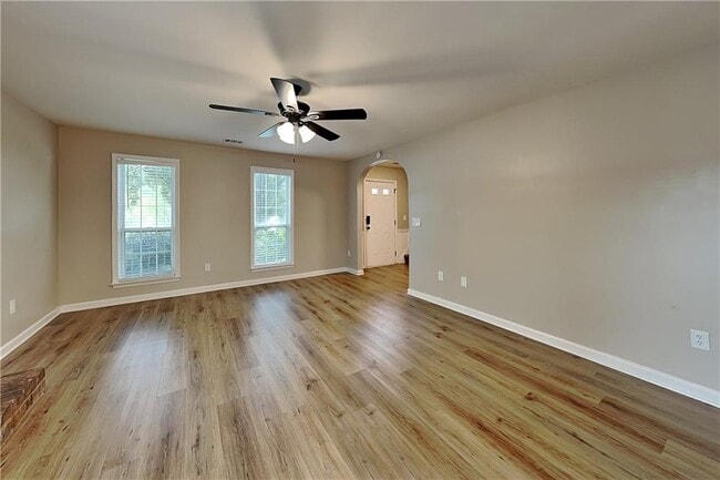 Building Photo - 2250 Winthrope Way Dr