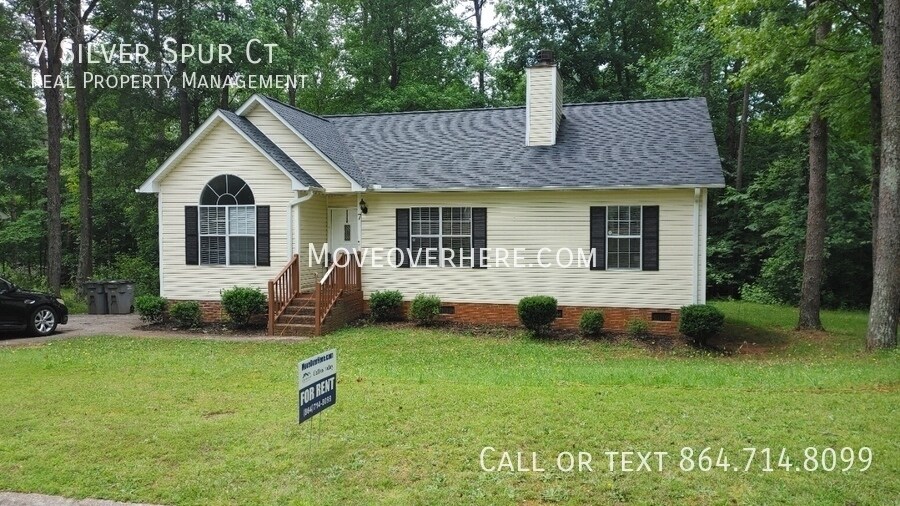 Foto principal - Modern Home with nice rear deck - Spacious...