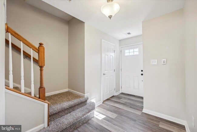 Building Photo - 103 Sandpiper Ct