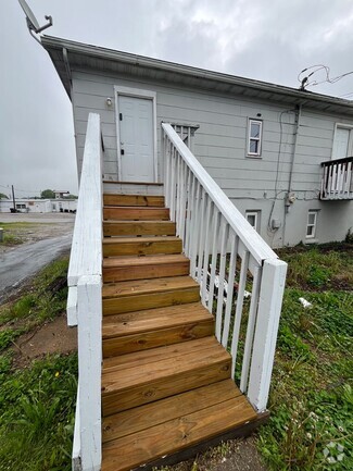 Building Photo - 53 E Rosewood Dr