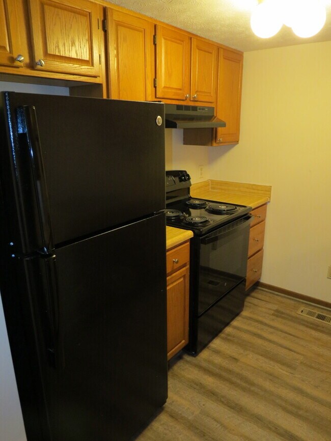 Building Photo - 2265 Hughey Dr