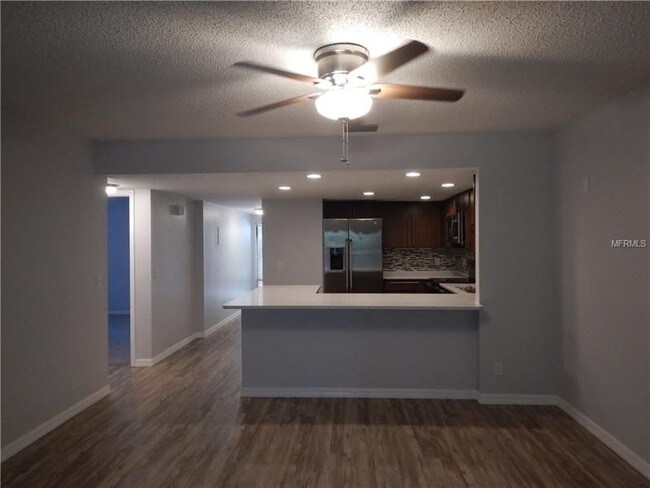 Foto del edificio - 2 bed 2 bath condo