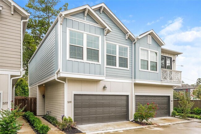 Foto del edificio - 5119 Royal Heath Dr