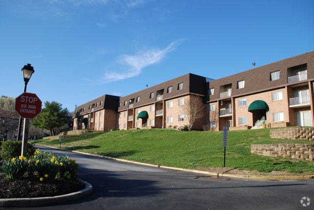 College Dr - Autumn Ridge Apartments