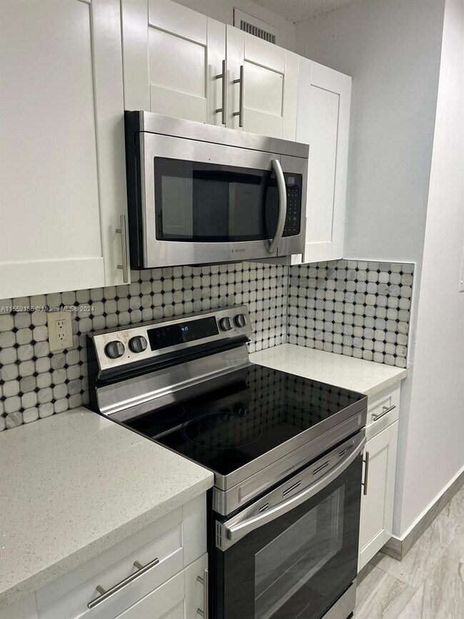 1186 Lake Terry Dr Unit E, West Palm Beach, FL 33411 Condo for Rent