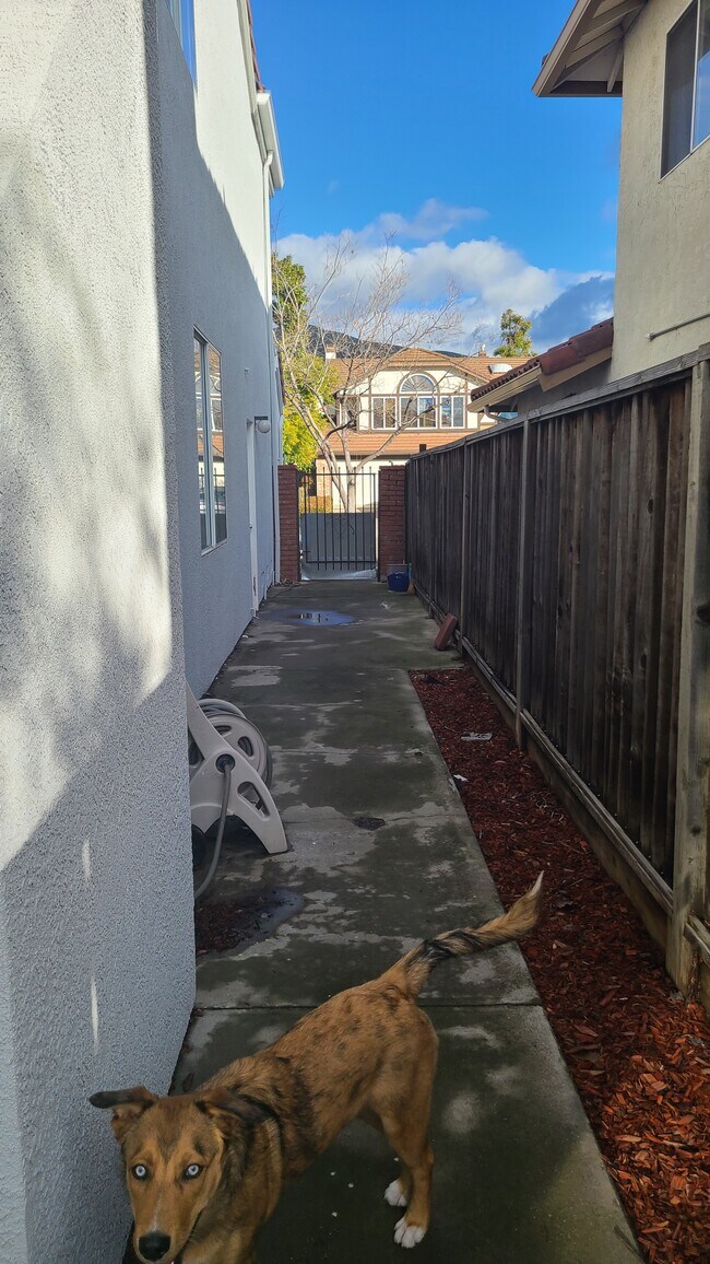 Building Photo - 1173 Eagle Ridge Way