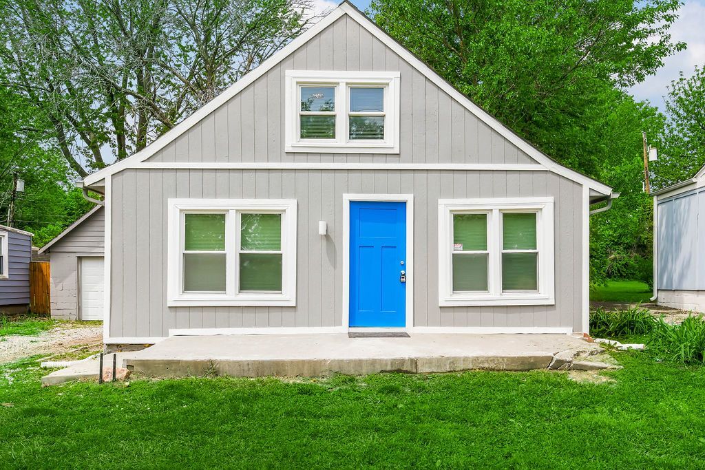 Primary Photo - Charming 4-Bedroom Home in Independence, M...