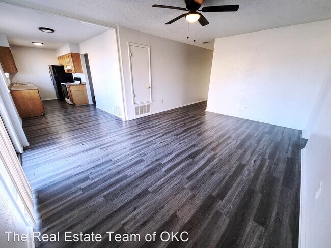 Foto del edificio - 3 br, 2 bath House - 407 Lotus Ave