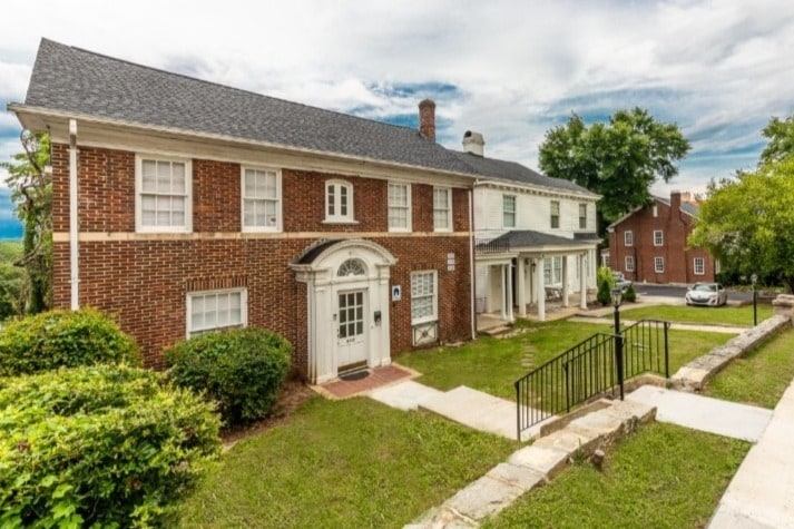 Primary Photo - Pulaski Square Townhomes
