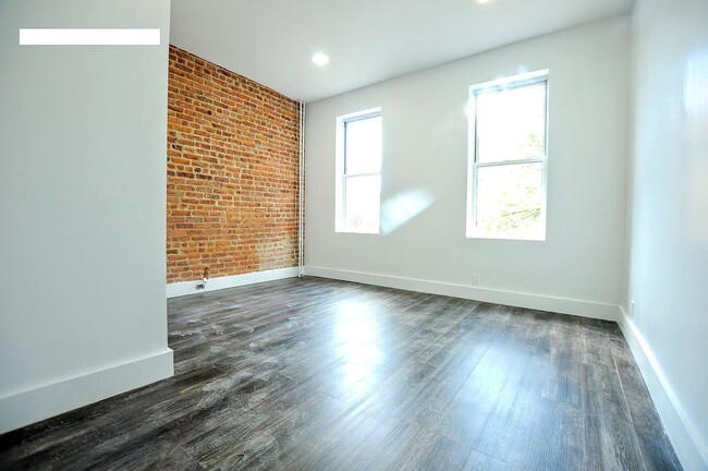 Foto del edificio - "Charming 2-Bed Oasis with Granite Touches...