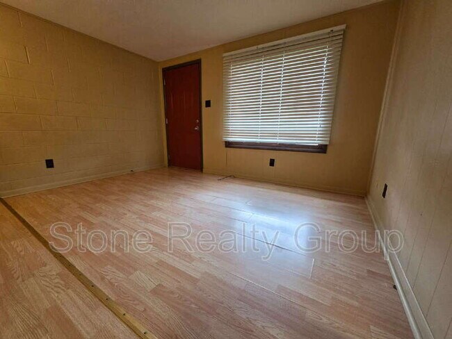 Foto del edificio - 3774 E Park Ave