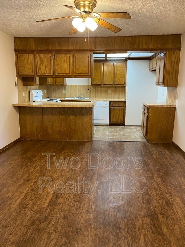 Building Photo - 12604 Abbotts Way