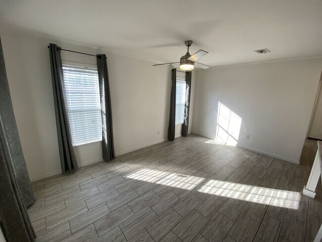 Foto del edificio - 2610 Dogwood Pl