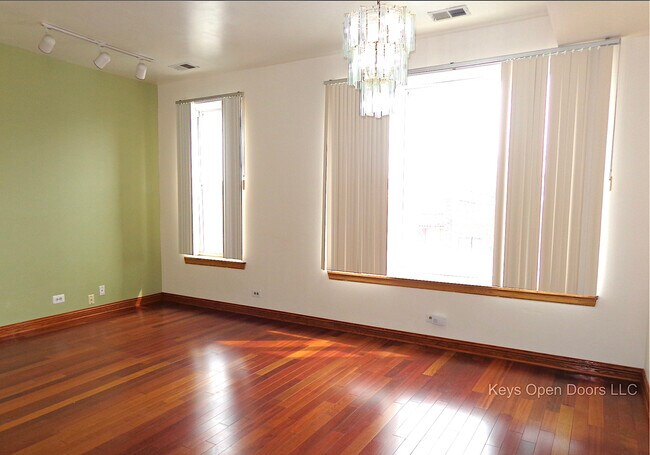 Foto del edificio - 4544 S Ashland Ave