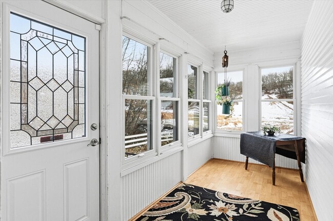 Building Photo - 14242 Hein Ln