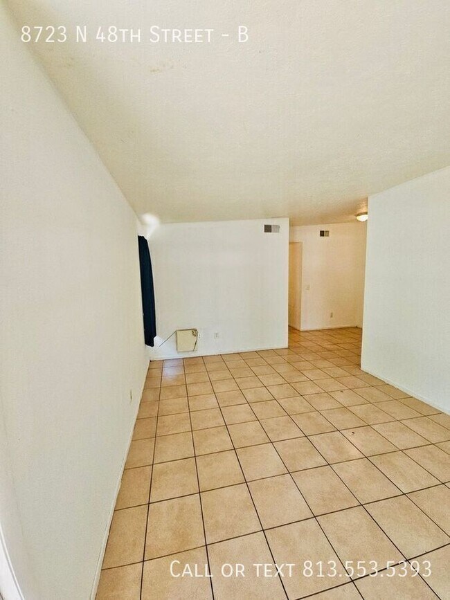 Foto del edificio - 8723 N 48th St