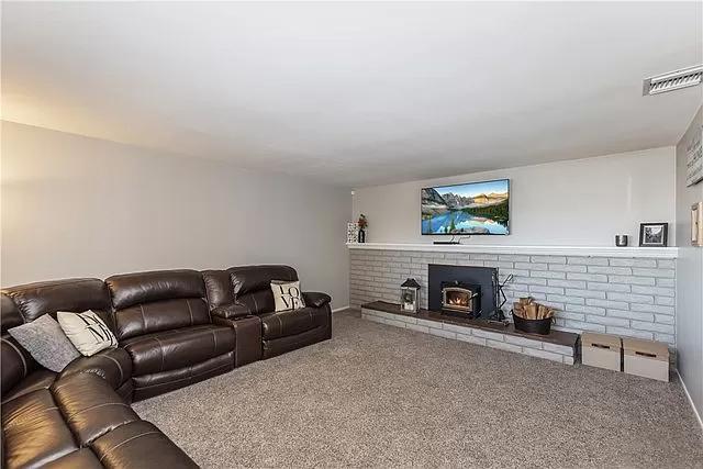 Foto del edificio - 15103 Wilson Ct