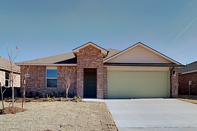 Building Photo - Spacious 4 Bedroom 2 Bath Home in Mustang Schools