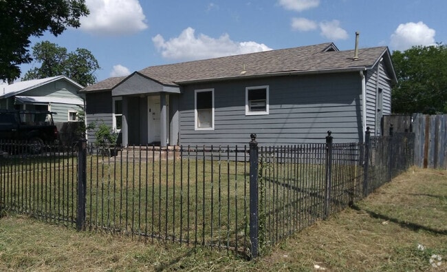 Building Photo - 302 Pennystone Ave